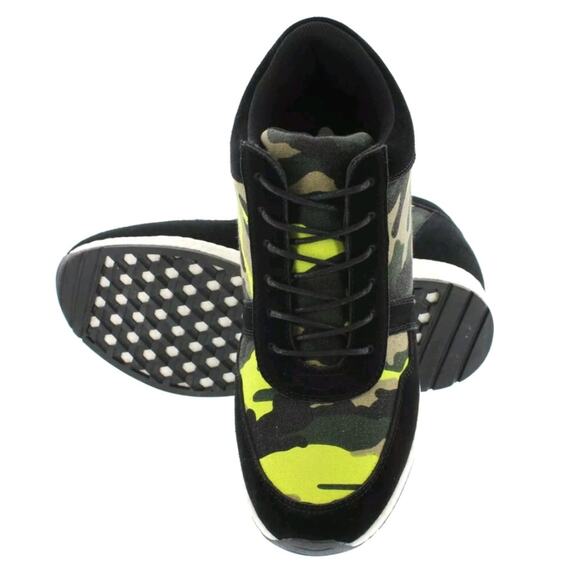 "CALTO H224 Elevator Height Increase Camo Sneaker, Size 8" MSRP 65 - Picture 3 of 5